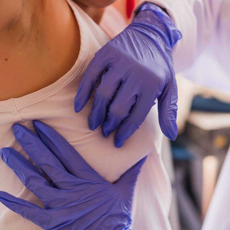 Mamografía con prótesis: lo que debes saber.