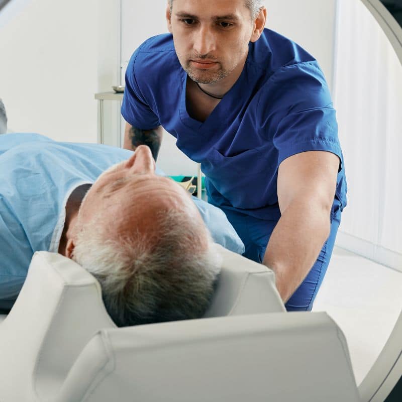 Resonancia magnética craneal y cervical: ¿en qué se diferencian?